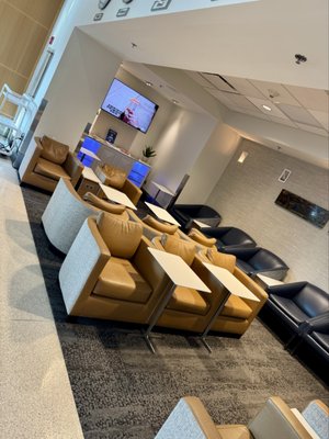 Delta Sky Club by null