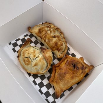 Felix's Handmade Empanadas - Spinach, Steak, and Pulled Chorizo Empanadas - Empanadas Near Me - Charlotte, North Carolina Felix's Handmade Empanadas - Spinach, Steak, and Pulled Chorizo Empanadas - Empanadas Near Me - Charlotte, North Carolina