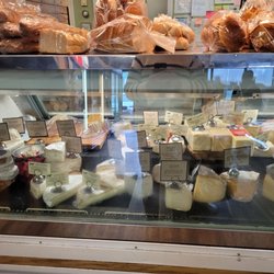 Aquidneck Meat & Provisions