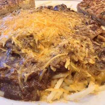 Bob’s Big Boy - A heap of chili on top of spaghetti - American Near Me - Burbank, California