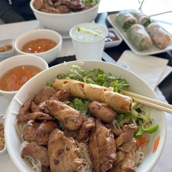 Pho Hot - Vermicelli noodles with chicken and egg rolls. Spring rolls on the side with nuoc Mon sauce. - Vietnamese Near Me - Glendale, California Pho Hot - Vermicelli noodles with chicken and egg rolls. Spring rolls on the side with nuoc Mon sauce. - Vietnamese Near Me - Glendale, California