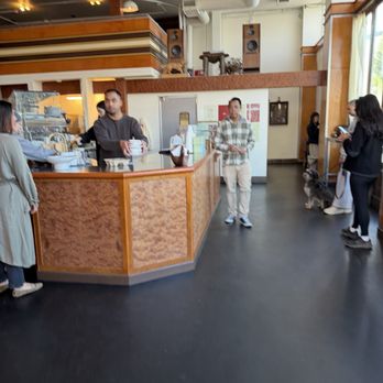 Handles Coffee - Main counter - Coffee & Tea Near Me - Los Angeles, California Handles Coffee - Main counter - Coffee & Tea Near Me - Los Angeles, California