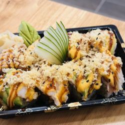 J One Hibachi Sushi - Titanic sushi roll