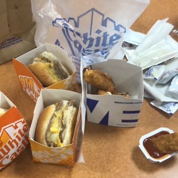 White Castle - DOUBLE CHEESE SLIDER CAL 300-330 MOZZARELLA CHEESE STICKS CAL 440/760/1490 - Fast Food Near Me - Bronx, New York