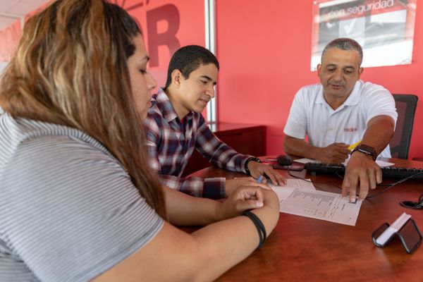 Tricolor Auto - Austin N-135