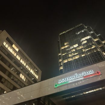 Acquafarina - outside - Italian Near Me - Vancouver, British Columbia