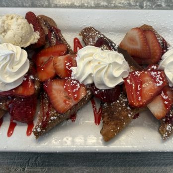 Frances' Deli - Strawberry Shortcake FT - Delis Near Me - Chicago, Illinois