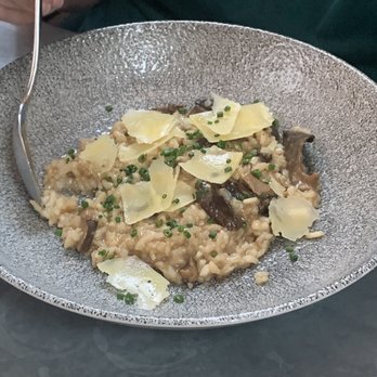 The Corinthian Club - Risotto with rehydrated chewy mushrooms that couldn't be eaten. - British Near Me - Glasgow, GLG The Corinthian Club - Risotto with rehydrated chewy mushrooms that couldn't be eaten. - British Near Me - Glasgow, GLG