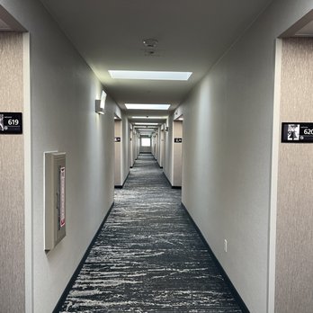 Hampton Inn & Suites Seattle-Downtown - 6th Floor HAllway - Hotels Near Me - Seattle, Washington Hampton Inn & Suites Seattle-Downtown - 6th Floor HAllway - Hotels Near Me - Seattle, Washington