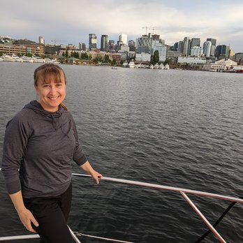 Deckhand Detailing - Great view of Seattle on Lake Union! - Boat Repair Near Me - Seattle, Washington Deckhand Detailing - Great view of Seattle on Lake Union! - Boat Repair Near Me - Seattle, Washington