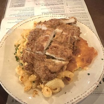 Prohibition Kitchen - Baked Mac and Cheese with Fried Chicken - Bars Near Me - St. Augustine, Florida Prohibition Kitchen - Baked Mac and Cheese with Fried Chicken - Bars Near Me - St. Augustine, Florida