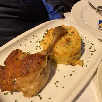 Le Bistro Marbeuf - Duck confit - French Near Me - Paris, 75