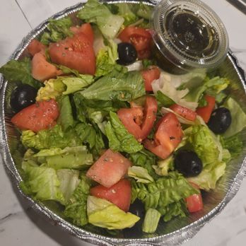 Terranova's Restaurant & Pizzeria - Salad $10 enough for 2-3 - Italian Near Me - Bunnell, Florida
