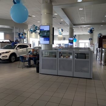Vandergriff Hyundai - Sales floor - Car Dealers Near Me - Arlington, Texas Vandergriff Hyundai - Sales floor - Car Dealers Near Me - Arlington, Texas