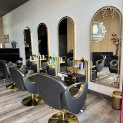 Luxury Head Spa & Beauty - Blow drying station.