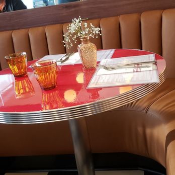 Eat Chow - Cute tables, love the old school diner/ice cream shop vibe - Breakfast & Brunch Near Me - Costa Mesa, California
