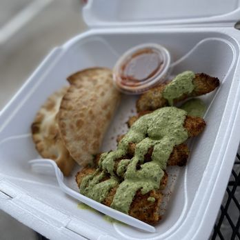 Garden Diva Hummus - a meal in a styrofoam container - Food Trucks Near Me - Davie, Florida