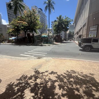 Waikiki Trolley - One of many stops and pick up points. - Bus Tours Near Me - Honolulu, Hawaii Waikiki Trolley - One of many stops and pick up points. - Bus Tours Near Me - Honolulu, Hawaii