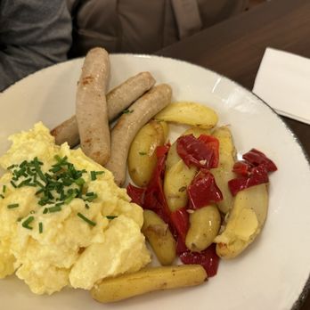 Carillon Kitchen - Carillon Kitchen's Breakfast - New American Near Me - Kirkland, Washington
