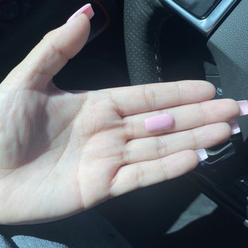 Les Mains Nail Bar - Nail Salons Near Me - Buford, Georgia
