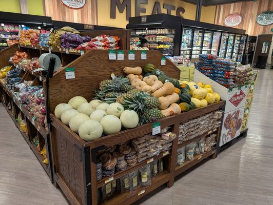 Caraluzzi's Danbury Market by null