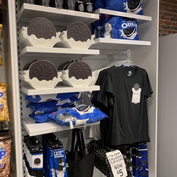 It’sugar - Oreo stuff - Candy Stores Near Me - Boston, Massachusetts