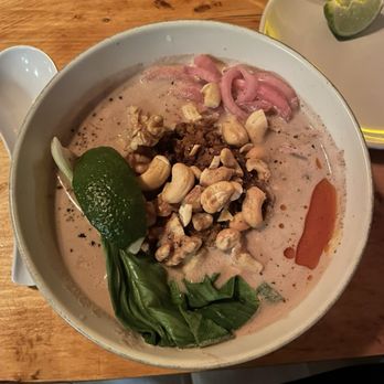 Bosso Ramen Tavern - Vegan ramen - Ramen Near Me - Cambridge, Massachusetts