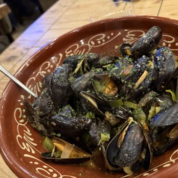 La Piazza Graziano - Muscheln Italienische Art - Italian Near Me - Langenfeld, NW La Piazza Graziano - Muscheln Italienische Art - Italian Near Me - Langenfeld, NW