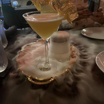 Deluxe Fun Dining - Diced pineapples - Bars Near Me - Charlotte, North Carolina