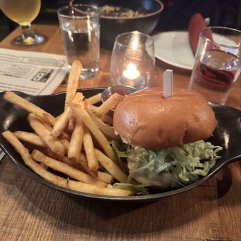 B Side - Bside Burger with Beef Fat Fries - New American Near Me - Fairfax, Virginia