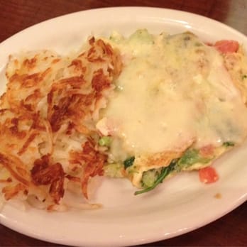 Russell's - veggie omelet with side of hash browns - American Near Me - Pasadena, California