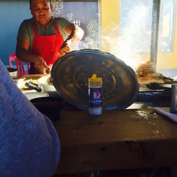 Tacos Isabel - Him doing his magic hahaha - Street Vendors Near Me - Tijuana, BCN Tacos Isabel - Him doing his magic hahaha - Street Vendors Near Me - Tijuana, BCN