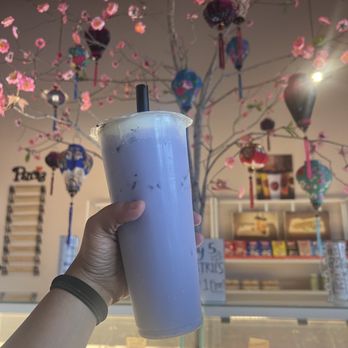 Paris Banh Mi - Taro Milk Tea with Cheese foam - Vietnamese Near Me - Pearland, Texas Paris Banh Mi - Taro Milk Tea with Cheese foam - Vietnamese Near Me - Pearland, Texas