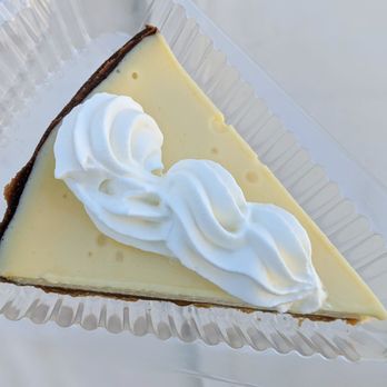 Old Town Bakery - Key Lime Pie | Instagram: @telephonesmoothie - Bakeries Near Me - Key West, Florida