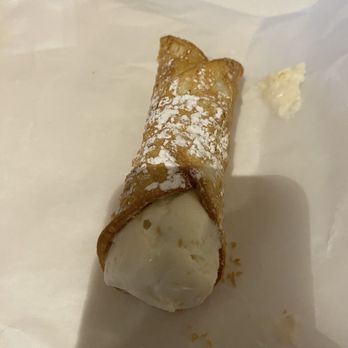 Carlo's Bakery - Classic Cannoli - Bakeries Near Me - Las Vegas, Nevada