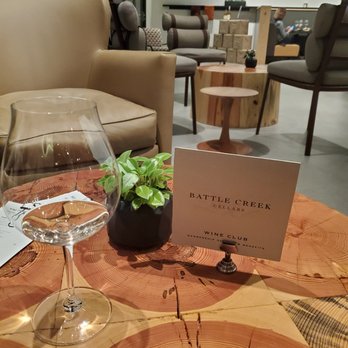 Battle Creek Cellars - 2/20/2020 - Some lovely wine tasting with two friends. - Wine Tasting Room Near Me - Portland, Oregon