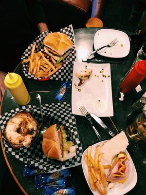 Whistle Stop Pub by null