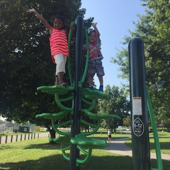 Craig Park - Climbing the trees. - Parks Near Me - Greenwood, Indiana