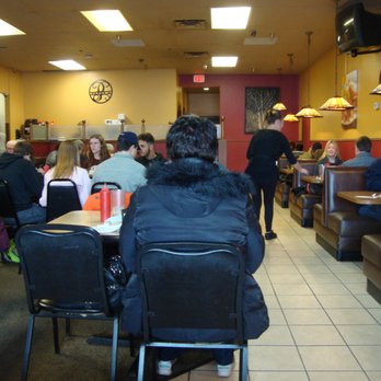 Pappy's Cafe & Tavern - Andover - Looking towards the back, view from a front window booth. - Breakfast & Brunch Near Me - Andover, Minnesota
