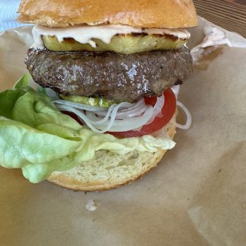 Big Island Burger - Burger with pineapple - Burgers Near Me - Urban Honolulu, Hawaii