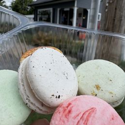 Macarons: pistachio, blueberry/lemon, raspberry (our favorite), espresso, and dulce de leche.