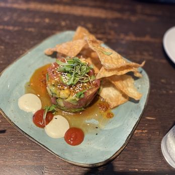Latitude 34 - Tuna tartare - New American Near Me - Camarillo, California