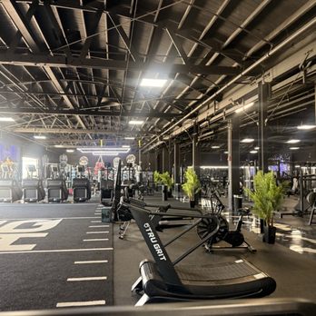 UNIQ HQ - Gyms Near Me - Downey, California UNIQ HQ - Gyms Near Me - Downey, California