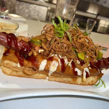Gordon Ramsay Burger Las Vegas - Hot dog - Burgers Near Me - Las Vegas, Nevada