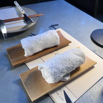 Camelia - Wet towels - French Near Me - Los Angeles, California
