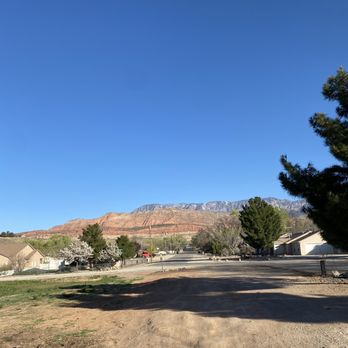 Zion West Rv Park - RV Parks Near Me - Leeds, Utah