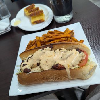 Upper Beaches Bourbon House - Cajun/Creole Near Me - Scarborough, Ontario Upper Beaches Bourbon House - Cajun/Creole Near Me - Scarborough, Ontario