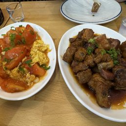 Tomato and eggs with spare ribs