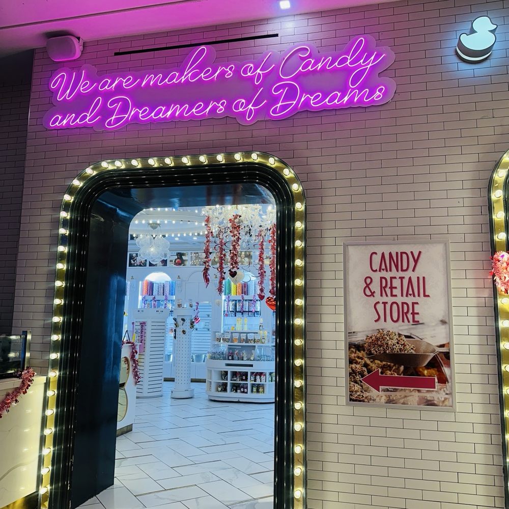 Sugar Factory - Queens - Sugar Factory candy store - Desserts Near Me - Jamaica, New York
