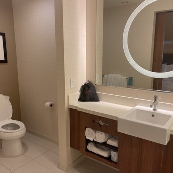 Springhill Suites by Marriott - Hotels Near Me - Burbank, California